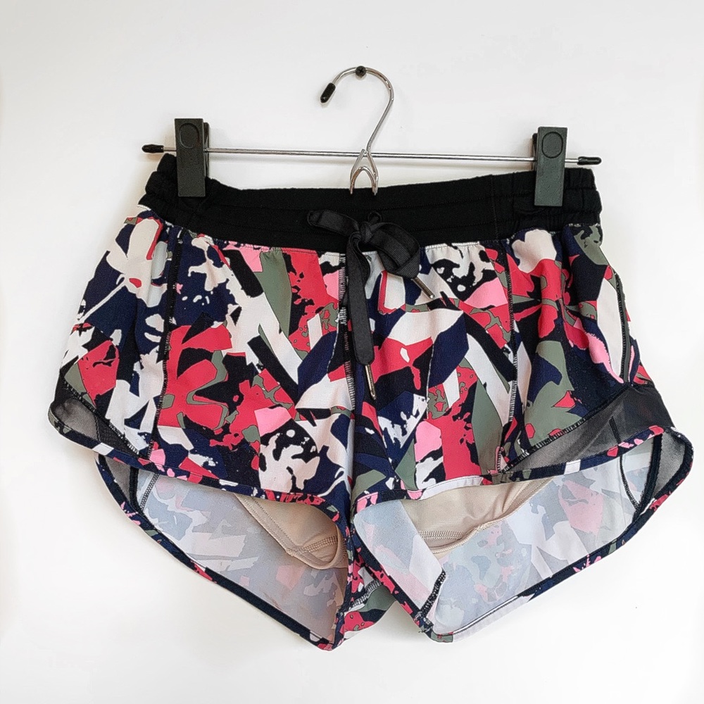 lululemon Hotty Hot I, 2.5” Shorts, Multicolored